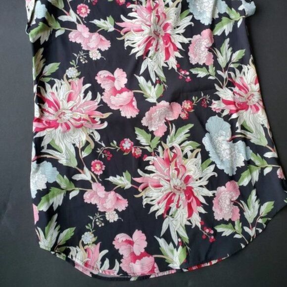 💍Express Floral Short sleeve Blouse - Picture 4 of 8